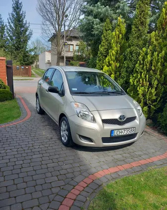 toyota Toyota Yaris cena 18500 przebieg: 156000, rok produkcji 2009 z Kozienice